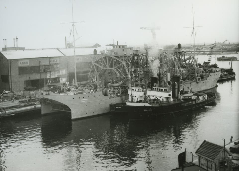 Illustration for article titled The Oldest Active Navy Ship Is A Century Old Russian Submarine Tender